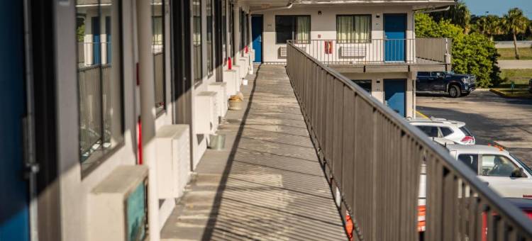 皮尔斯堡6号汽车旅馆(Motel 6 Ft. Pierce, FL)图片