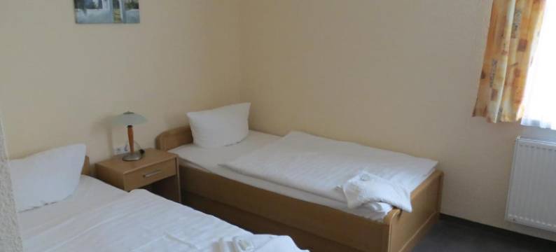 梅库尔伽尼酒店(Hotel Merkur Garni)图片