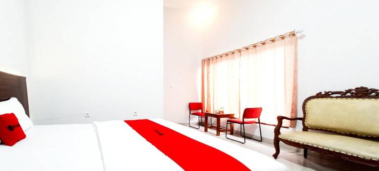 RedDoorz Plus Syariah at Umyas Hotel Near Terminal Anjuk Ladang Nganjuk图片