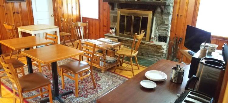 布莱克拜尔汽车旅馆(Black Bear Lodge)图片