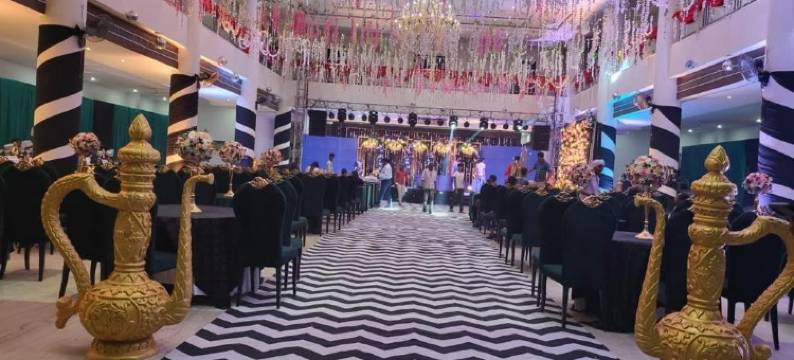 鲁比石头希夫维拉斯宫殿(Rubystone Shiv Vilas Palace)图片