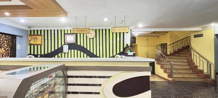RedPartner大市场和英雄纪念碑酒店(Hotel Pasar Besar RedPartner near Tugu Pahlawan)图片