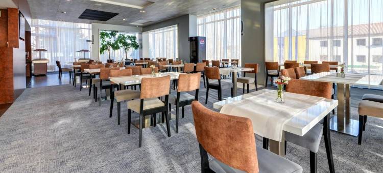 钢铁之家酒店(Hotel 527)图片