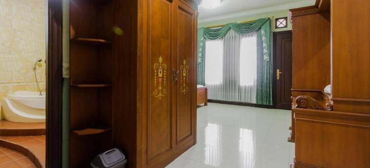 红多兹伊斯兰酒店@西帕纳斯(RedDoorz Syariah @ Cipanas)图片