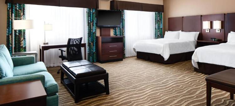 奥弗兰德公园西假日套房酒店(Holiday Inn & Suites Overland Park-West)图片