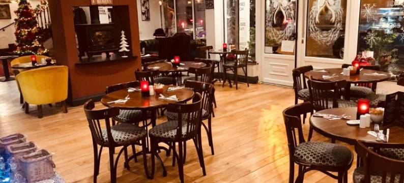 瓦尔斯酒店(Walsh's Hotel and Apartments)图片