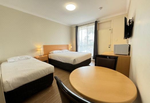 Dandenong Motel Hotel Overview