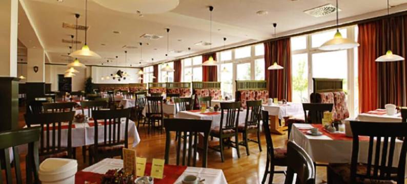 兰茨胡特酒店(Landsitz-Hotel)图片