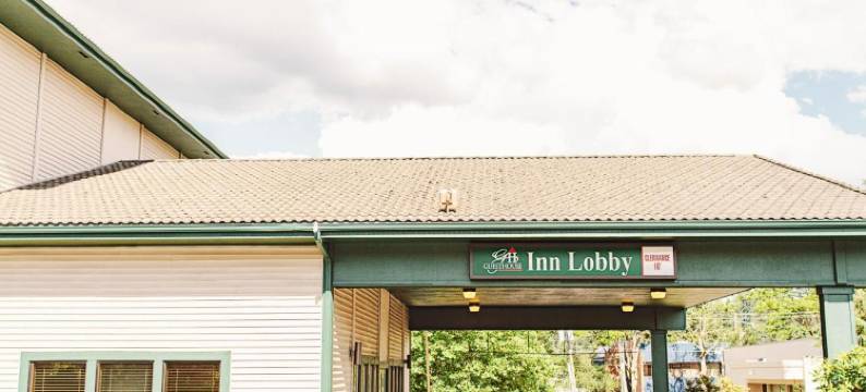 拉维什套房旅馆(Lavissh Inn and Suites)图片