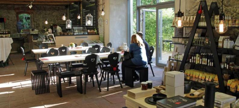 瑞恩豪富熏餐厅酒店(Hotel Rainhof Scheune & Naturpark Restaurant (Kirchzarten))图片