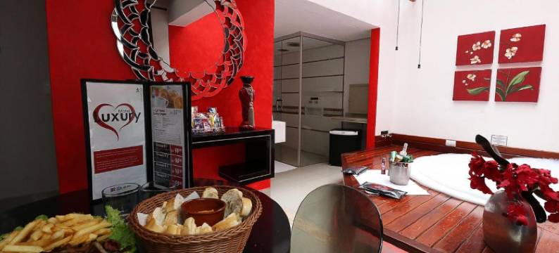 豪华汽车旅馆(Motel Luxury)图片