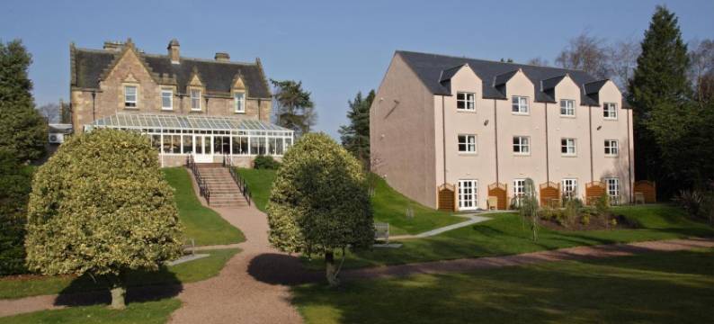 因弗内斯·洛卡迪尔庄园(Inverness Lochardil House)图片