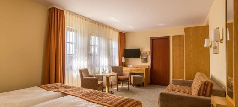 华纳穆德霍夫环形酒店(Ringhotel Warnemünder Hof)图片