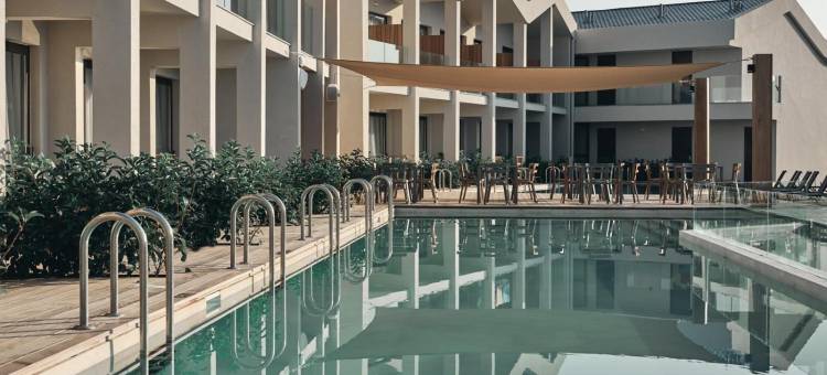 阿葵亚海湾套房酒店(Aqua Bay Suites)图片