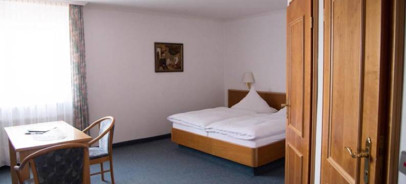 步瑞格斯福爱得乐旅馆(Brauereigasthof Adler)图片