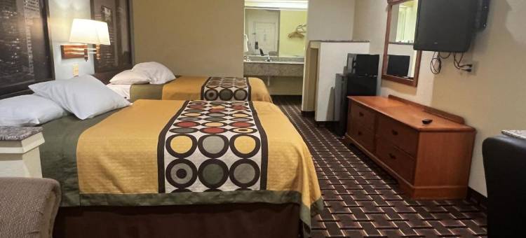 斯塔福德舒格兰地区速8酒店(Super 8 by Wyndham Stafford Sugarland Area)图片