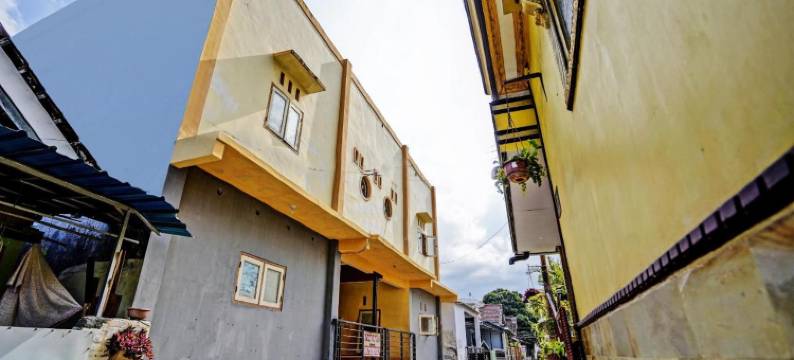 O酒店莉莉公寓伊斯兰旅馆靠近吉塔邦皇家城市(Hotel O Lili Kost SyariahNearKetapang Royal City)图片