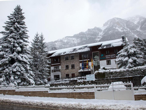 里尔阿娜耶特Spa酒店