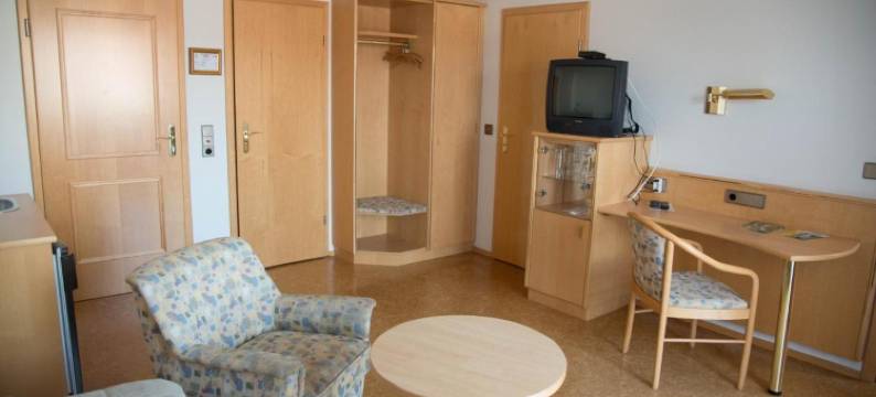 步瑞格斯福爱得乐旅馆(Brauereigasthof Adler)图片