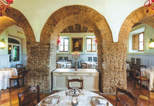 Hotel la Locanda Dei CioccaHotel Overview