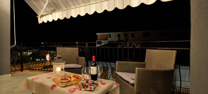 玛斯丽娜公寓及客房别墅(Apartments & Rooms Villa Maslina)图片