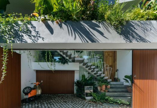 Limdim Here Hotel Overview