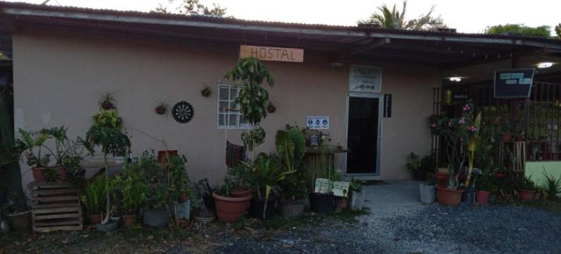 布里萨斯卡罗雷纳斯青年旅舍(Hostal Brisas Calobrenas)图片