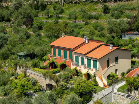 巴亚布鲁RTA酒店