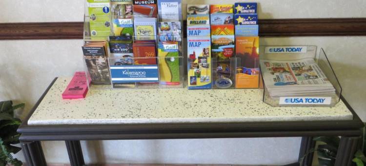 西卡拉马祖温德姆呗盟酒店(Baymont by Wyndham Kalamazoo West)图片