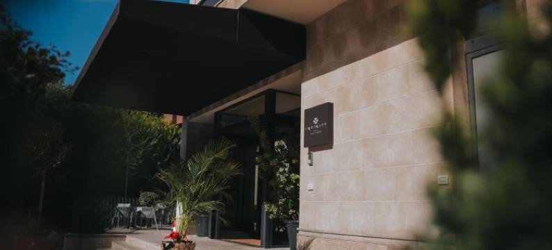 无限酒店及更多(Infinity Hotel & More)图片