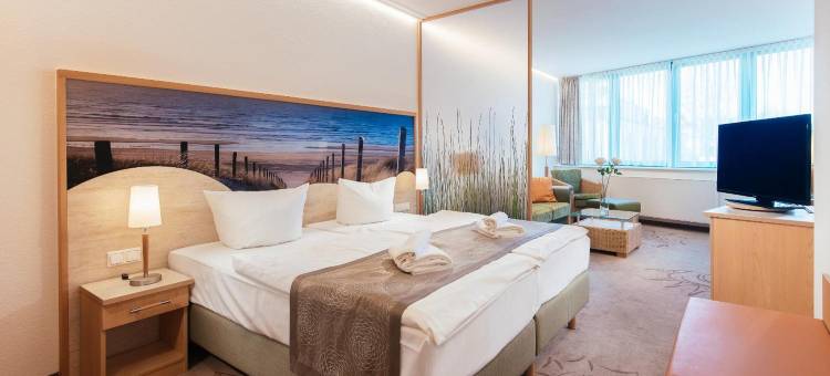 四季公园酒店库隆斯博恩(Parkhotel IV Jahreszeiten Kühlungsborn)图片