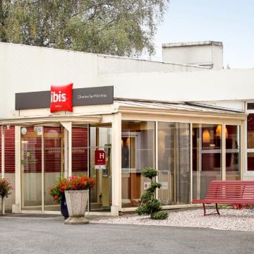 沙勒维尔-梅济耶尔宜必思酒店(Ibis Charleville-Mézières)图片