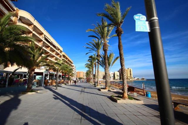 Apartamentos Marina Playa de Torrevieja by Apartamentos Torrevieja Over view