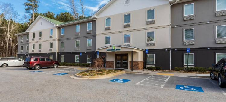 亚特兰大机场萨凡纳套房(Savannah Suites Atlanta Airport)图片