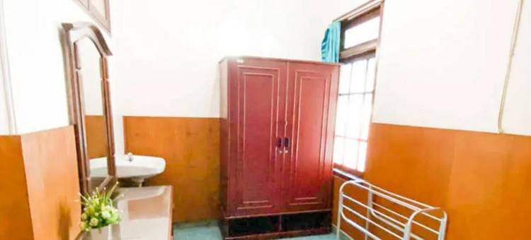 沙比内伦库特米特拉红门酒店(Hotel Shabine Rungkut Mitra RedDoorz)图片