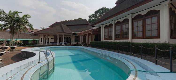 RedDoorz Plus at Wisma Kenanga Sukabumi图片