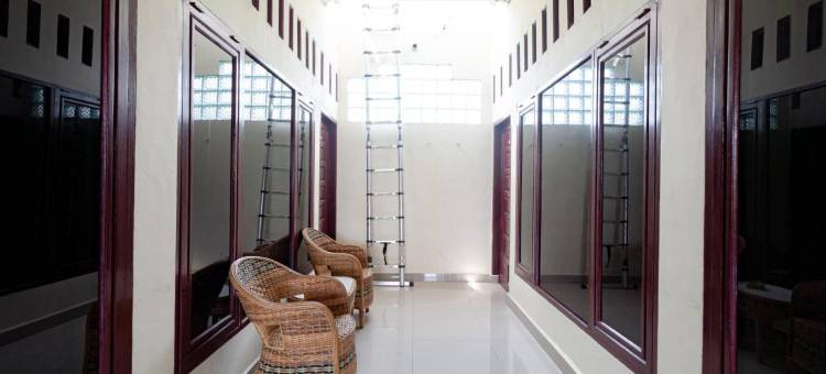 OYO1694帕里班家庭旅馆(RedDoorz at Pariban Homestay Parbaba)图片