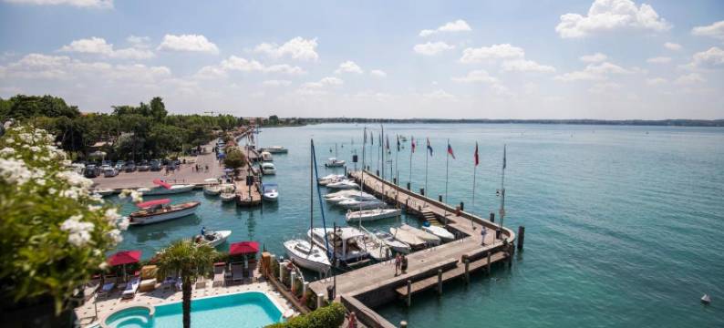 西尔米奥奈酒店(Hotel Sirmione Terme)图片