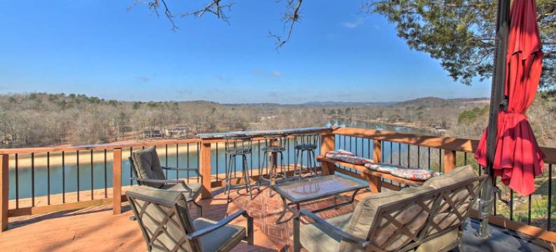 热水浴缸+美景：温泉城滨水度假屋(Hot Tub + Views: Waterfront Escape in Hot Springs)图片