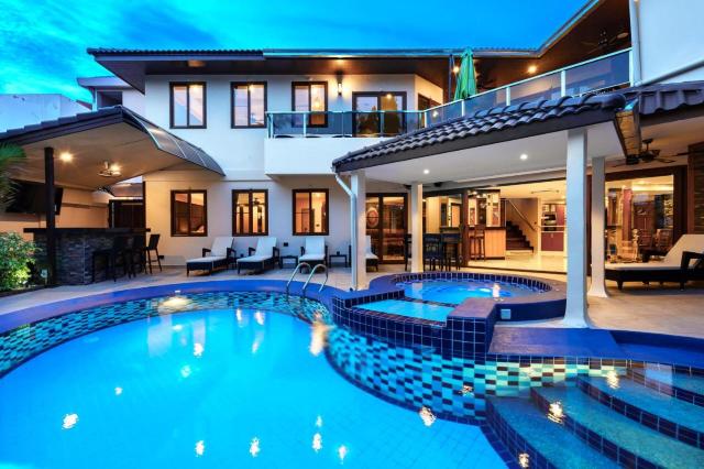 Luxury Pool Villa T1 Near Walking Street Over view
