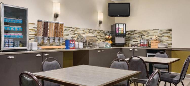 弗格斯福尔斯丽怡酒店(Country Inn & Suites by Radisson, Fergus Falls, MN)图片