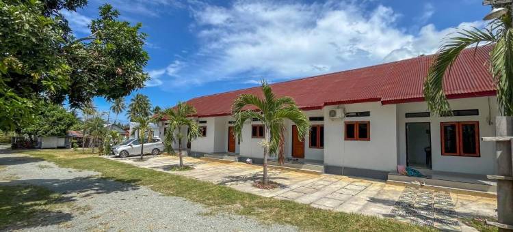 RedDoorz Syariah at Home Ampana Guest House Ampana Kota图片