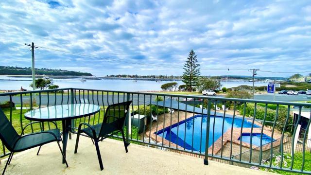 Penguin Mews Merimbula Hotel Overview