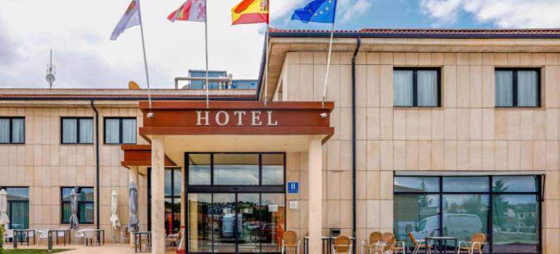 阿尔马桑别墅酒店(Hotel Villa de Almazan)图片