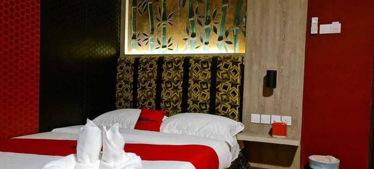 红多兹Plus酒店-近巴淡岛6号那格亚山(RedDoorz Plus Near Nagoya Hill Batam 6)图片