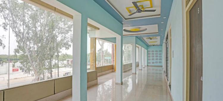 OYO Flagship Avtar Hotel图片