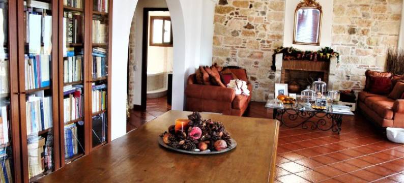 Waterfront Mediterranean Villa图片