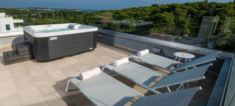 彭塔布鲁公寓酒店(Aparthotel Punta Blu - Pool & Spa)图片