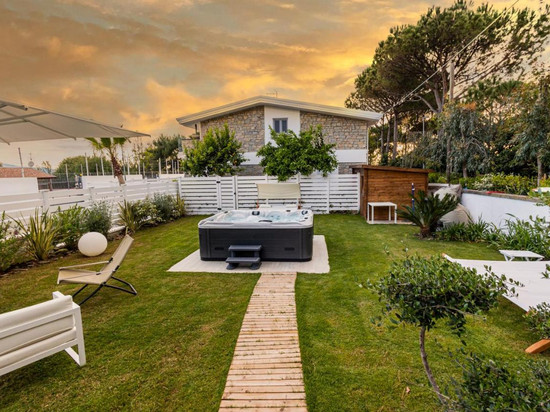 Aquamaris设计套房与Spa