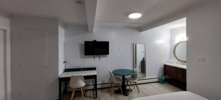 OYO克林顿村汽车旅馆(Village Motel)图片